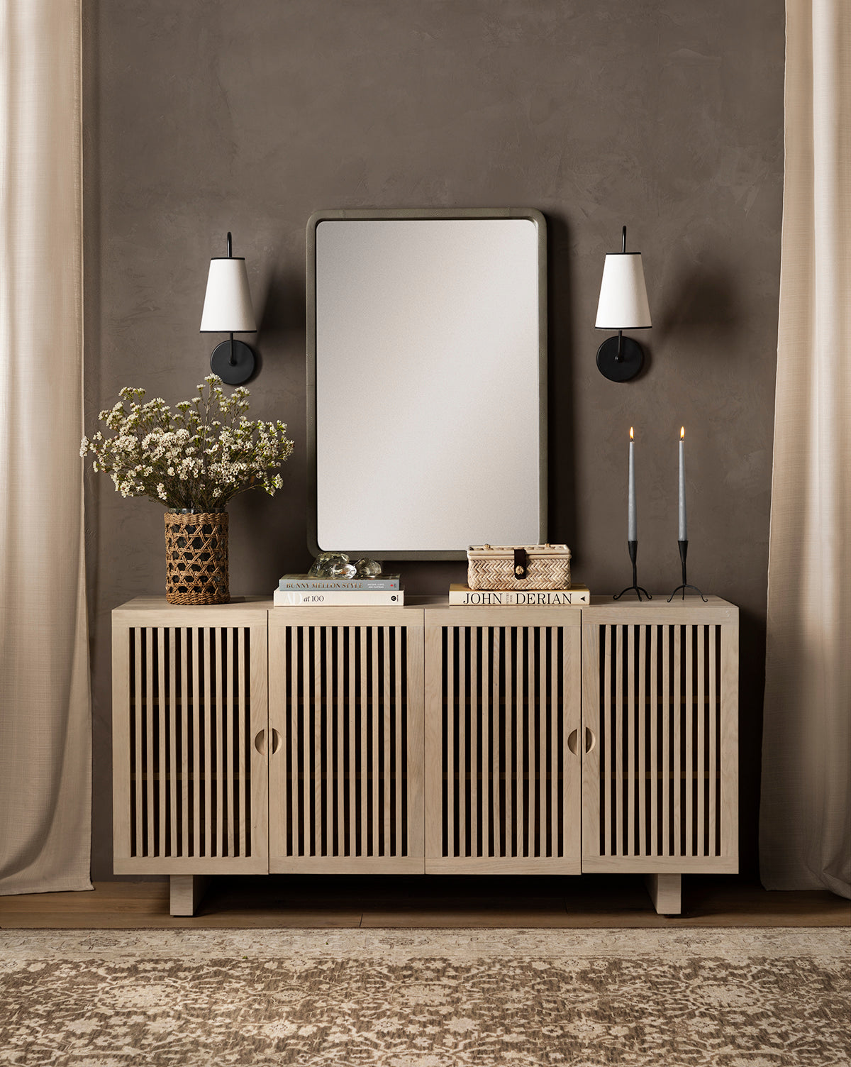 Makerspalm, Alvin Sideboard