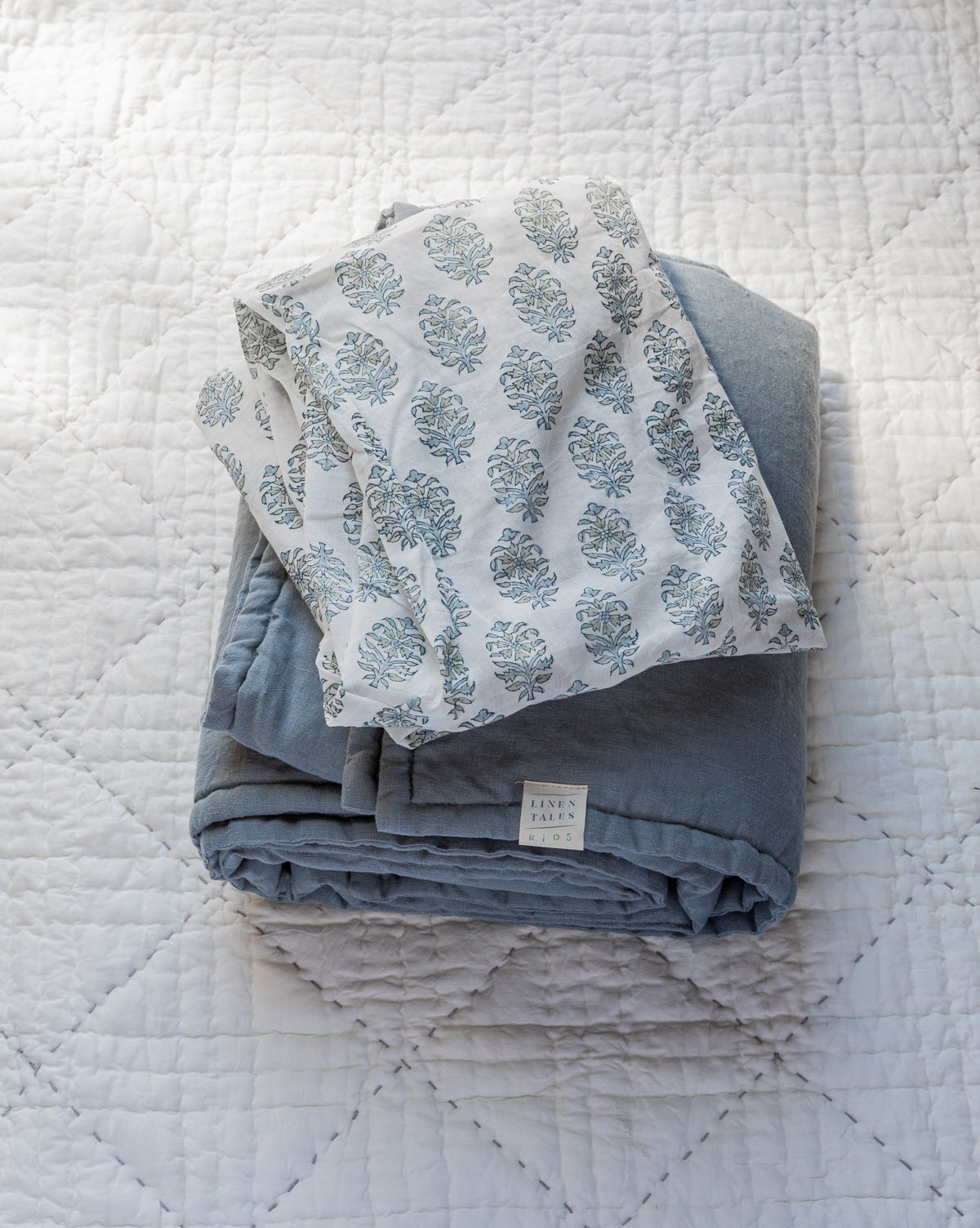 Land of Bebe, Bijou Crib Sheet