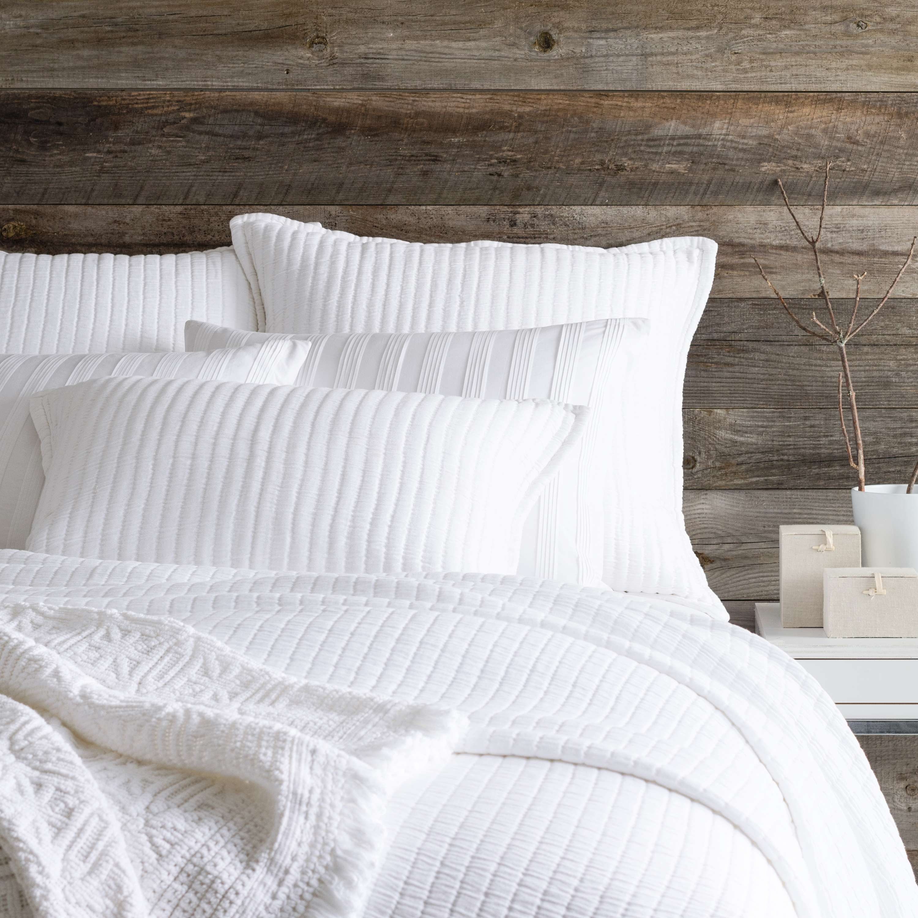 Annie Selke, Boyfriend White matelasse coverlet